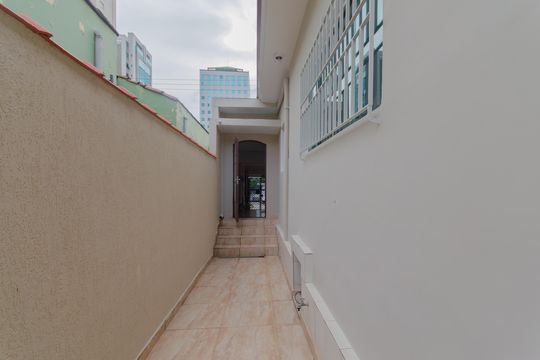 Quintal de casa para alugar com 2 quartos, 180m² em Ipiranga, São Paulo