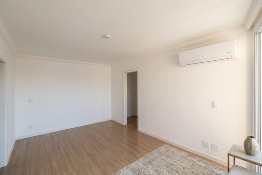 Sala de apartamento à venda com 2 quartos, 103m² em Petrópolis, Porto Alegre