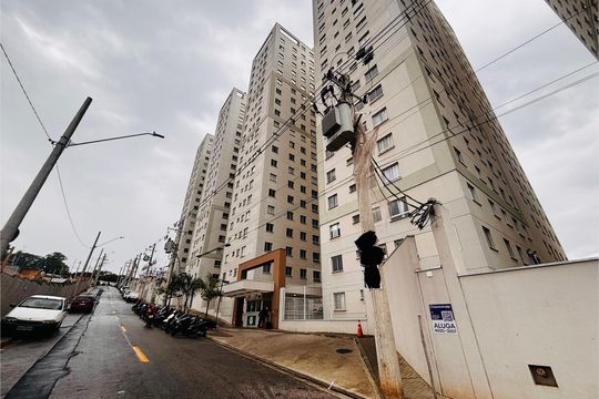 Fachada com placa  de apartamento para alugar com 1 quarto, 30m² em Chacara Santa Lucia, Carapicuíba