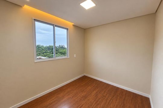 Quarto de apartamento para alugar com 1 quarto, 30m² em Chacara Santa Lucia, Carapicuíba