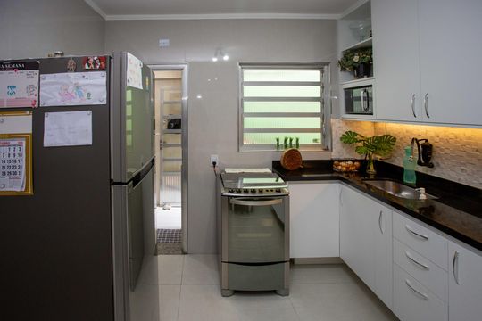Cozinha Casa 1 de casa à venda com 4 quartos, 210m² em Centro, Diadema