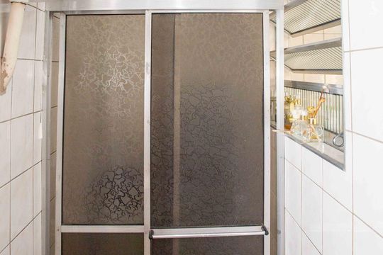 Banheiro Casa 2 de casa à venda com 4 quartos, 210m² em Centro, Diadema