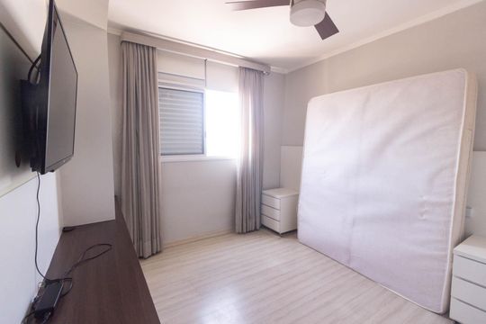 Quarto 1 de apartamento para alugar com 2 quartos, 67m² em Santa Teresinha, São Paulo