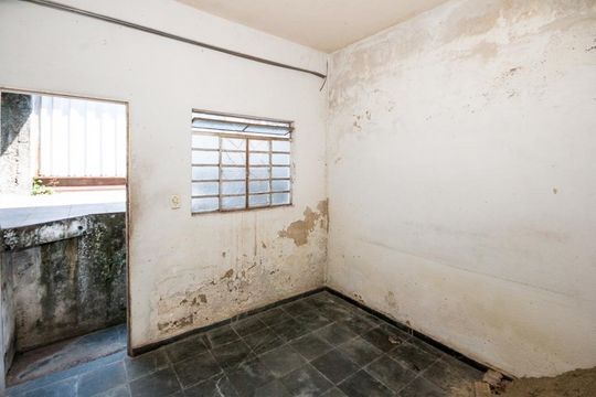 Porão de casa à venda com 7 quartos, 200m² em Jardim Felicidade, Belo Horizonte