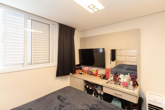 Suíte de apartamento à venda com 3 quartos, 83m² em Vila Mazzei, São Paulo