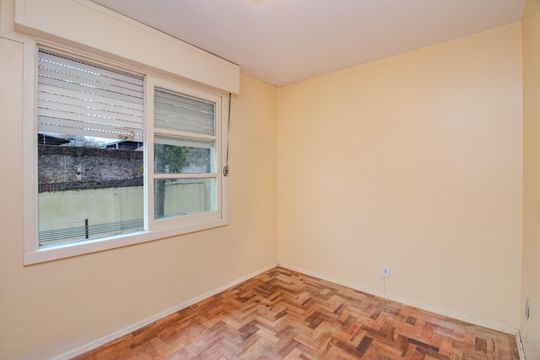 Quarto de apartamento à venda com 1 quarto, 35m² em Passo D’areia, Porto Alegre