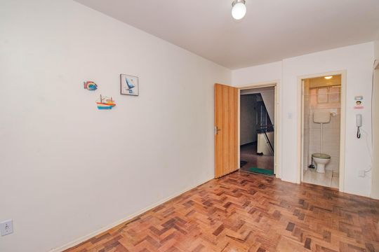 Sala de apartamento à venda com 1 quarto, 35m² em Passo D’areia, Porto Alegre