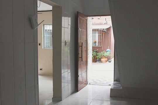 Quarto 2 de casa à venda com 2 quartos, 41m² em Chácara Cocaia, São Paulo