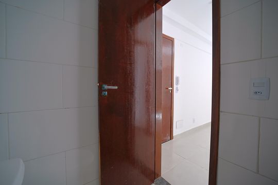 Banheiro de apartamento à venda com 2 quartos, 38m² em Vila Santa Teresa, São Paulo