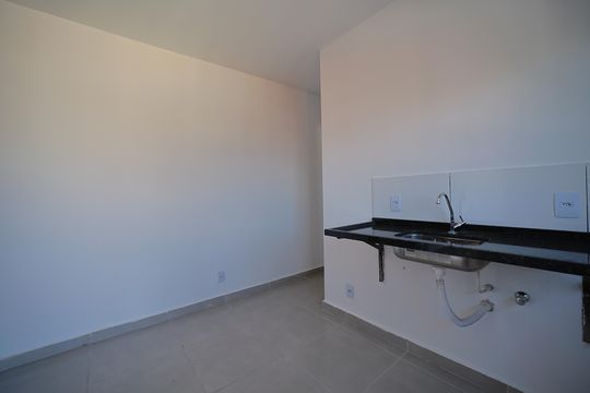 Cozinha de apartamento à venda com 2 quartos, 56m² em Vila Santa Teresa, São Paulo