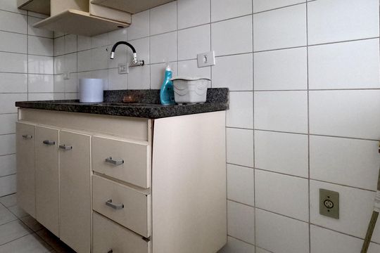 Cozinha de apartamento para alugar com 1 quarto, 70m² em Encruzilhada, Santos