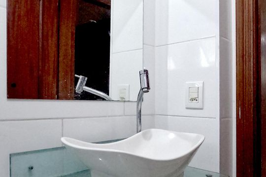Banheiro de apartamento para alugar com 1 quarto, 70m² em Encruzilhada, Santos