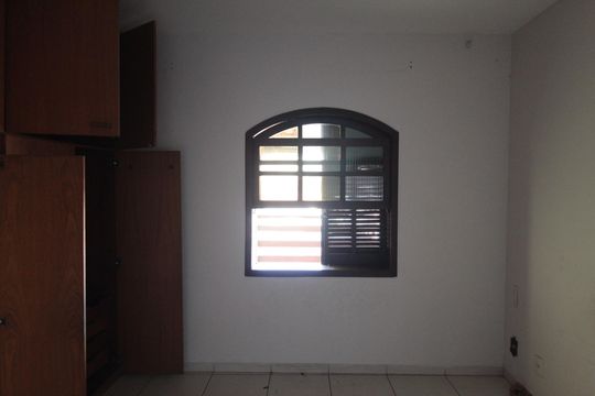 Suite de casa para alugar com 4 quartos, 350m² em Minas Caixa, Belo Horizonte