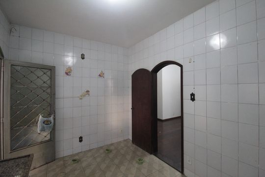 Cozinha de casa para alugar com 4 quartos, 350m² em Minas Caixa, Belo Horizonte