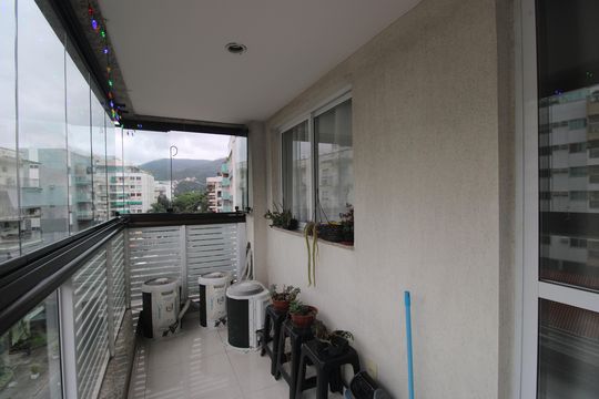 Sala - Varanda de apartamento à venda com 3 quartos, 77m² em Anil, Rio de Janeiro
