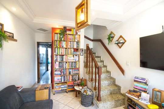Sala de casa de condomínio à venda com 2 quartos, 67m² em Vila Esperança, São Paulo