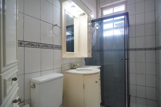 Banheiro de apartamento para alugar com 3 quartos, 63m² em Guarani, Novo Hamburgo