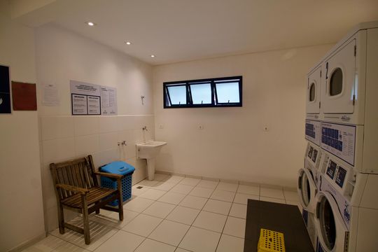 Área comum - Lavanderia de apartamento para alugar com 1 quarto, 46m² em Bigorrilho, Curitiba