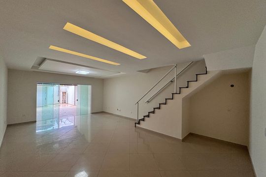 Casa de Condomínio à venda com 4 quartos, 160m² em Recreio dos Bandeirantes, Rio de Janeiro