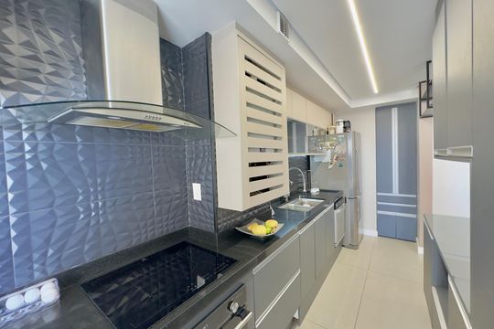 Cozinha de apartamento à venda com 3 quartos, 73m² em Ponte Grande, Guarulhos
