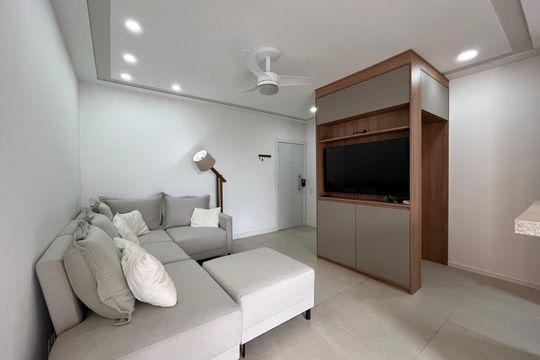 Sala de apartamento à venda com 2 quartos, 70m² em Barra da Tijuca, Rio de Janeiro