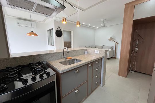 Cozinha de apartamento à venda com 2 quartos, 70m² em Barra da Tijuca, Rio de Janeiro
