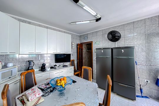 Cozinha de casa à venda com 3 quartos, 400m² em Água Rasa, São Paulo