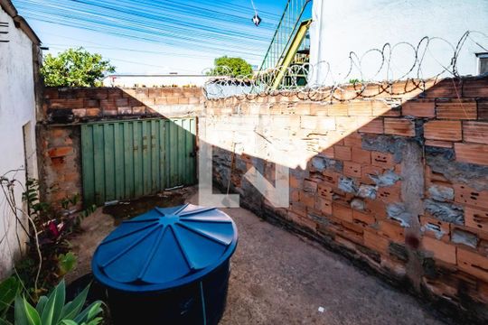 Casa para alugar com 2 quartos, 140m² em Zilah Sposito, Belo Horizonte