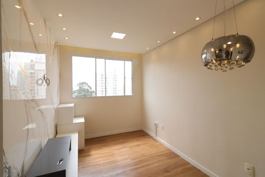 Sala de apartamento para alugar com 2 quartos, 48m² em Usina Piratininga, São Paulo