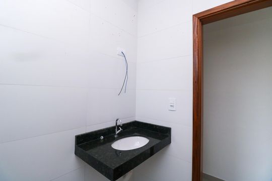 Banheiro Social de apartamento à venda com 2 quartos, 97m² em Vila Guarará, Santo André