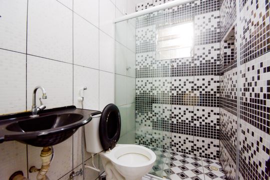 Banheiro da Suíte de casa para alugar com 1 quarto, 90m² em Jardim Ponte Alta I, Guarulhos