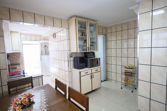 Cozinha de casa à venda com 4 quartos, 175m² em Pestana, Osasco