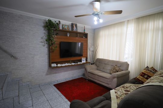 Casa à venda com 4 quartos, 175m² em Pestana, Osasco