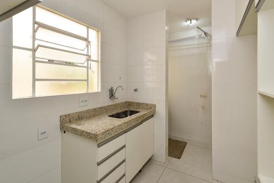 Cozinha de apartamento à venda com 2 quartos, 44m² em Santa Cruz, Belo Horizonte