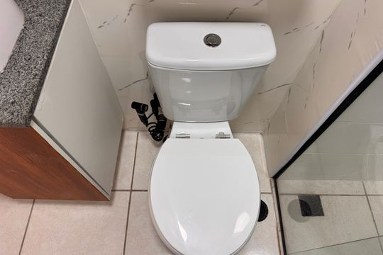 Banheiro Social de apartamento para alugar com 3 quartos, 80m² em Barra Olímpica, Rio de Janeiro