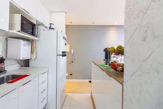 Cozinha  de apartamento para alugar com 2 quartos, 50m² em Santa Maria, Osasco