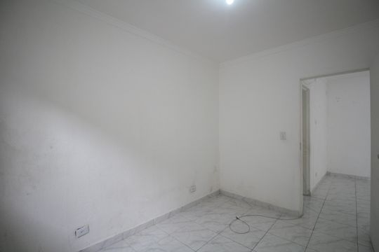 Quarto de casa para alugar com 1 quarto, 60m² em Parque Jacaranda, Taboão da Serra