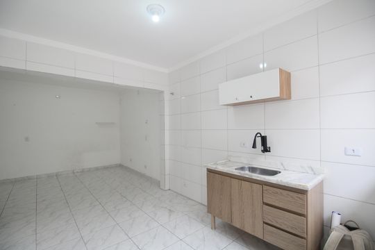 Cozinha de casa para alugar com 1 quarto, 60m² em Parque Jacaranda, Taboão da Serra