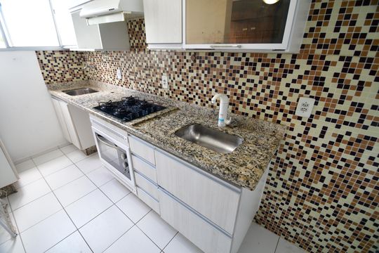 Cozinha de kitnet/studio para alugar com 2 quartos, 49m² em Chácaras Fazenda Coelho, Hortolândia