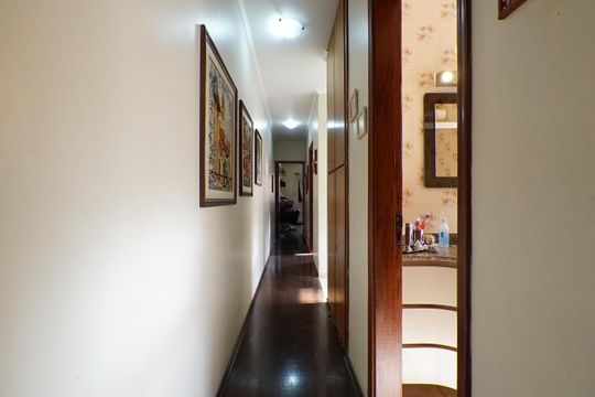 Corredor de casa à venda com 3 quartos, 174m² em Vila Mariana, São Paulo