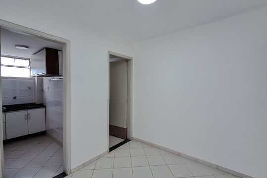 Sala de kitnet/studio à venda com 1 quarto, 30m² em Liberdade, São Paulo