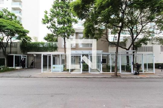 Fachada de apartamento à venda com 3 quartos, 210m² em Vila Olímpia, São Paulo
