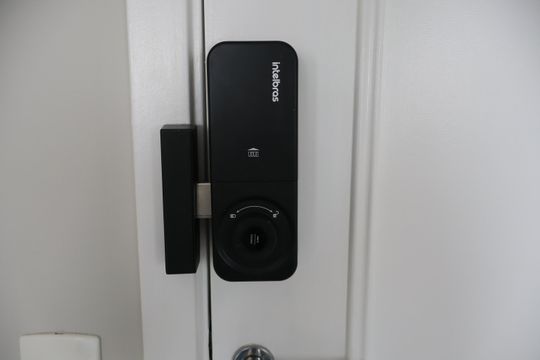 Porta eletrônica de apartamento para alugar com 2 quartos, 67m² em Vila Prudente, São Paulo