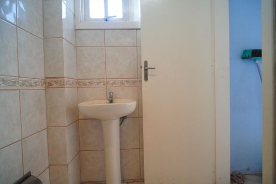 Banheiro 2 de casa para alugar com 3 quartos, 173m² em Santa Teresa, São Leopoldo