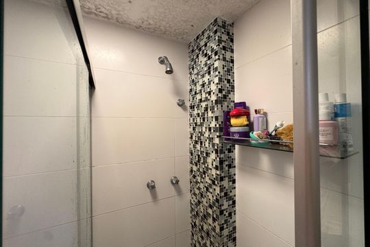 Suíte 2 - Banheiro de casa de condomínio à venda com 3 quartos, 72m² em Recreio dos Bandeirantes, Rio de Janeiro