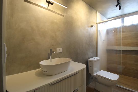 Banheiro de apartamento para alugar com 2 quartos, 85m² em Itaim Bibi, São Paulo
