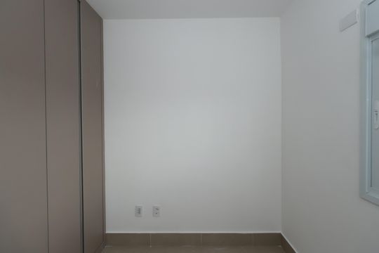 Quarto 2 de apartamento para alugar com 2 quartos, 66m² em Vila Azevedo, São Paulo