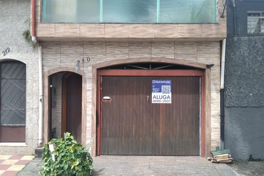 Fachada de casa para alugar com 1 quarto, 40m² em Vila Guilherme, São Paulo