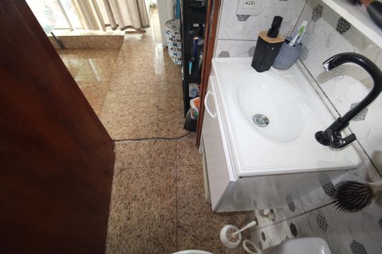 Banheiro de casa para alugar com 1 quarto, 40m² em Vila Guilherme, São Paulo