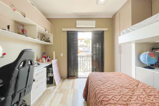 Quarto 3 de casa à venda com 3 quartos, 228m² em Vila Campesina, Osasco